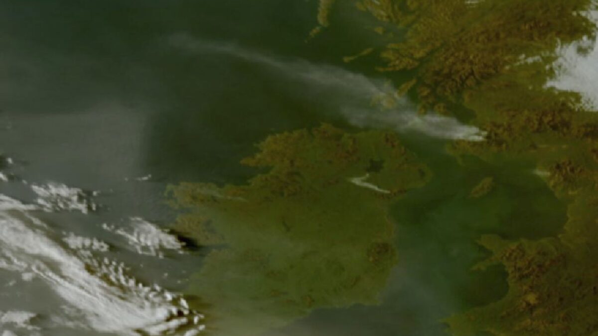 Mourne-Mountains-Fire-1200x675 Smoke from Mourne Mountains fire visible from space