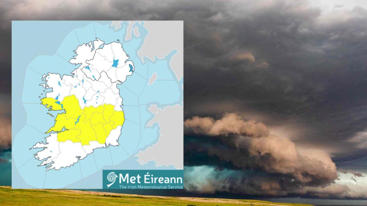 Thunderstorm warning issued for 19 counties 25 lightning ireland 1