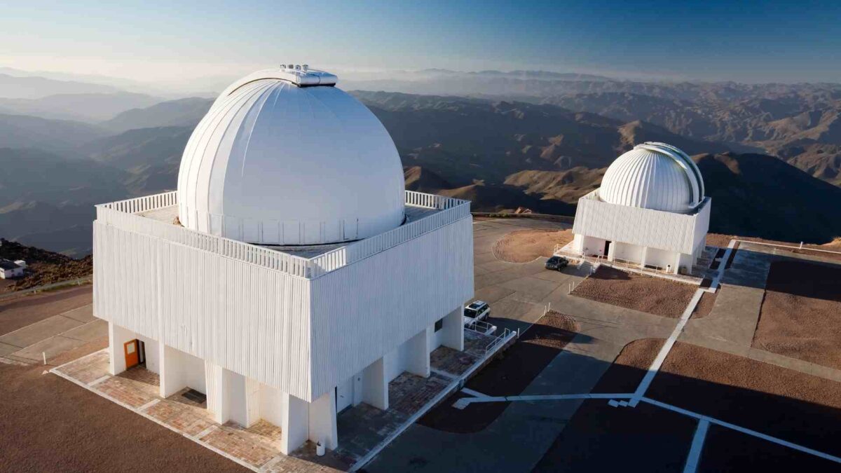 Planet Caught in the Act of Being Born 25 Very Large Telescope in Chile