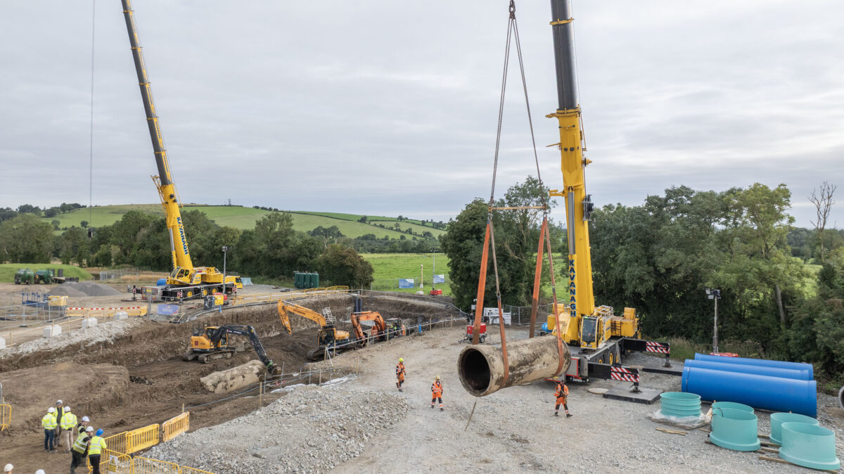 A-section-of-5-metre-damaged-pipe-is-lifted-1200x674 Greater Dublin Water Supply Secured After Major Fix