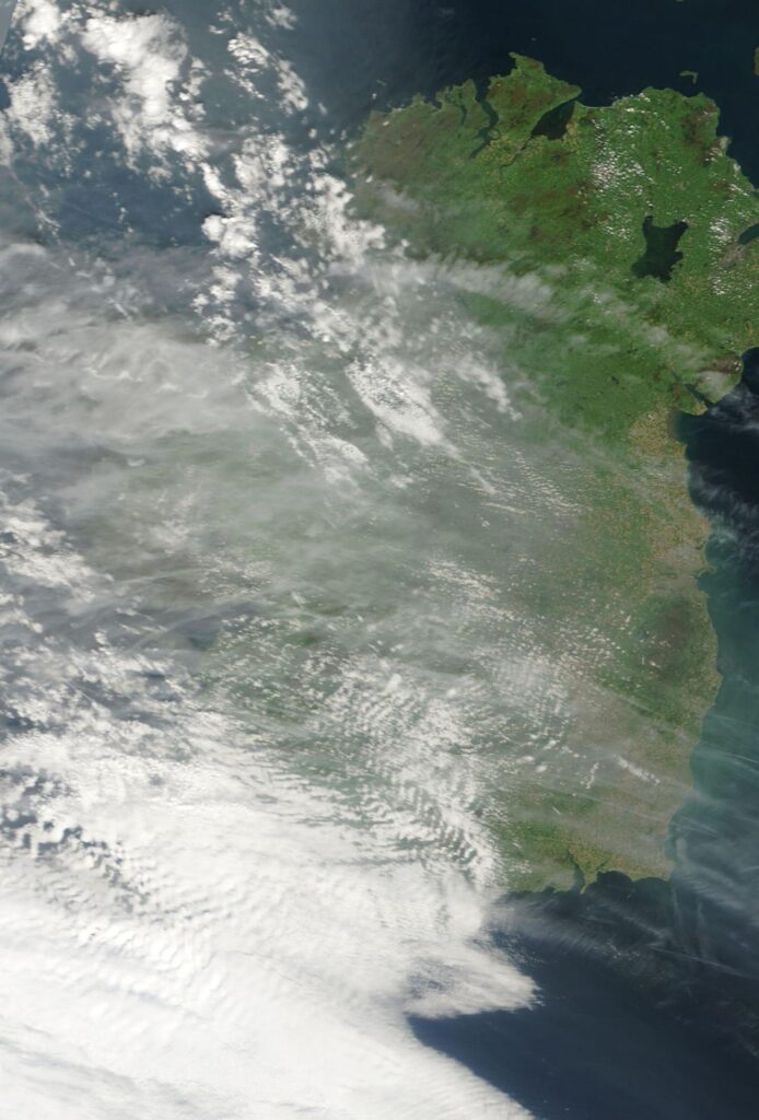 Ireland-from-space-on-17-August-2025-694x1024 Ulster basks in clear skies