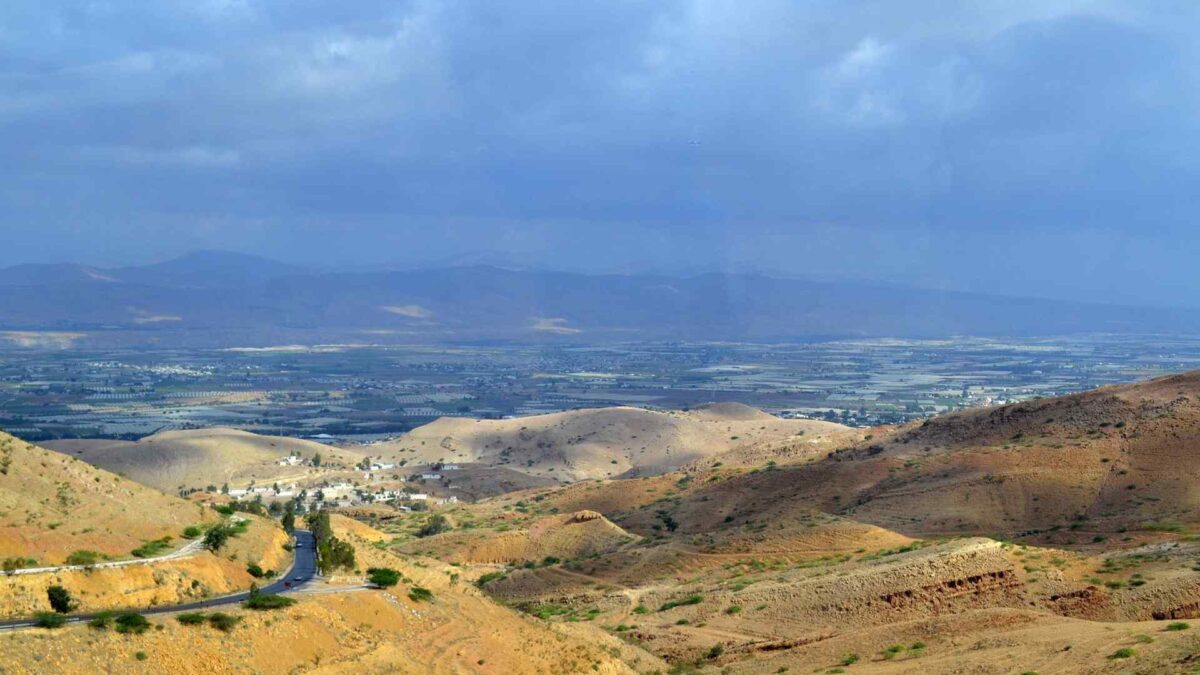 Jordan-Valley-1200x675 Scientists Reveal Hidden Danger of Cosmic Airbursts