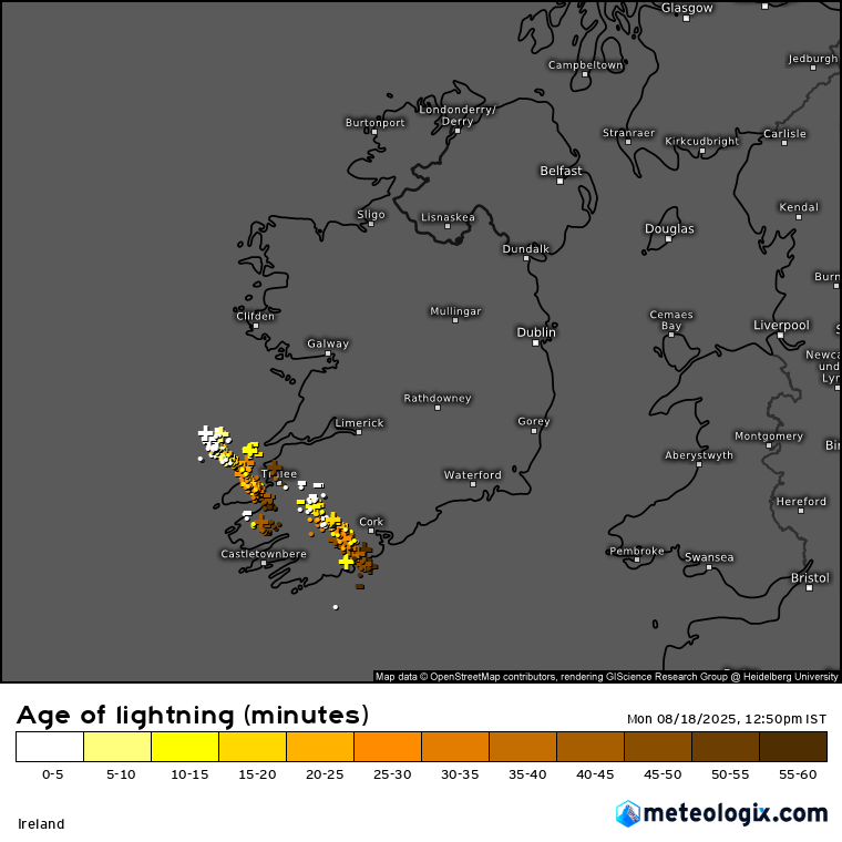 Lightning-reports-from-Meteologix Thunderstorms leave hundreds without power in Cork and Kerry
