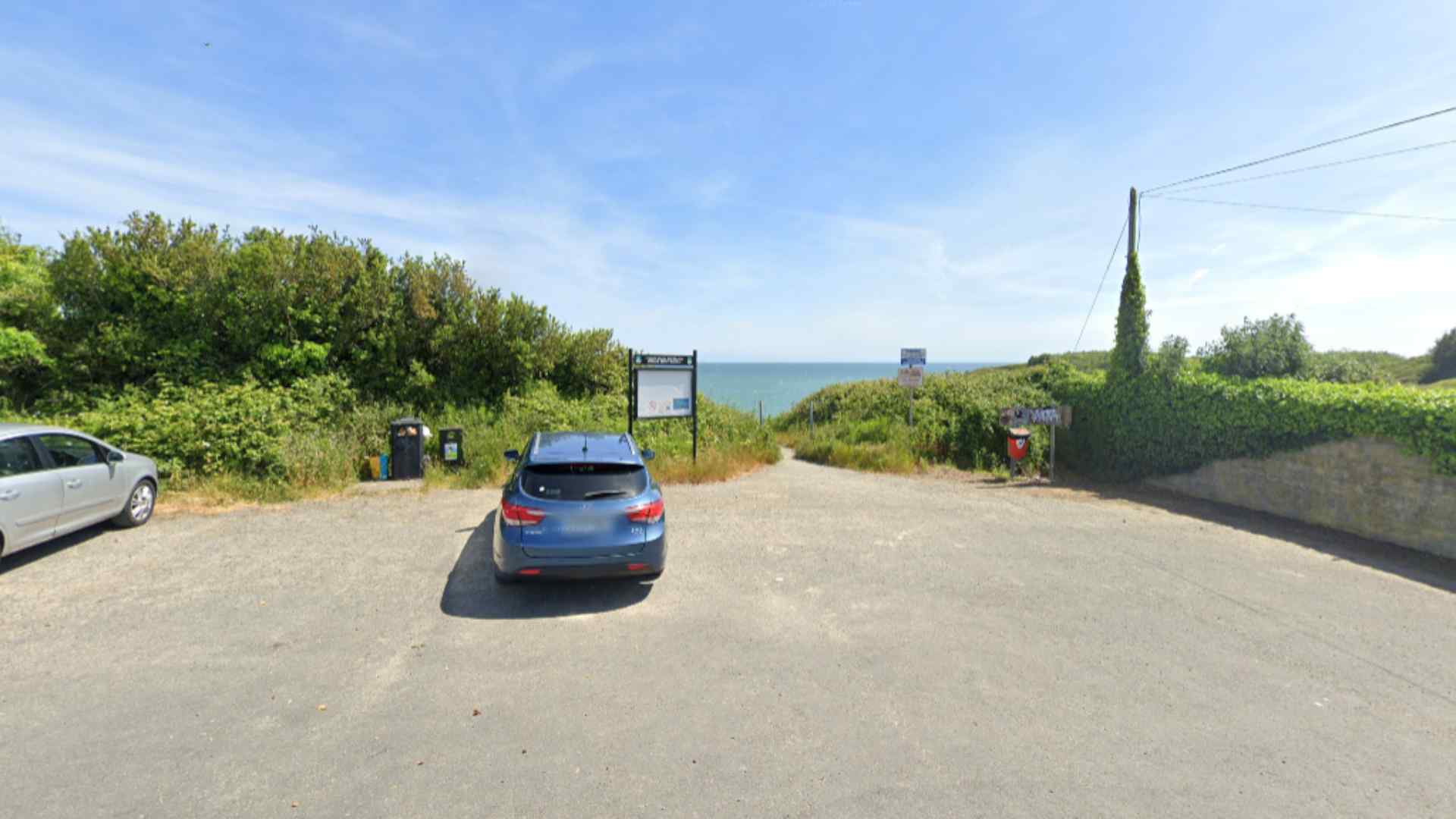 The entrance to Clogga Beach, Wicklow