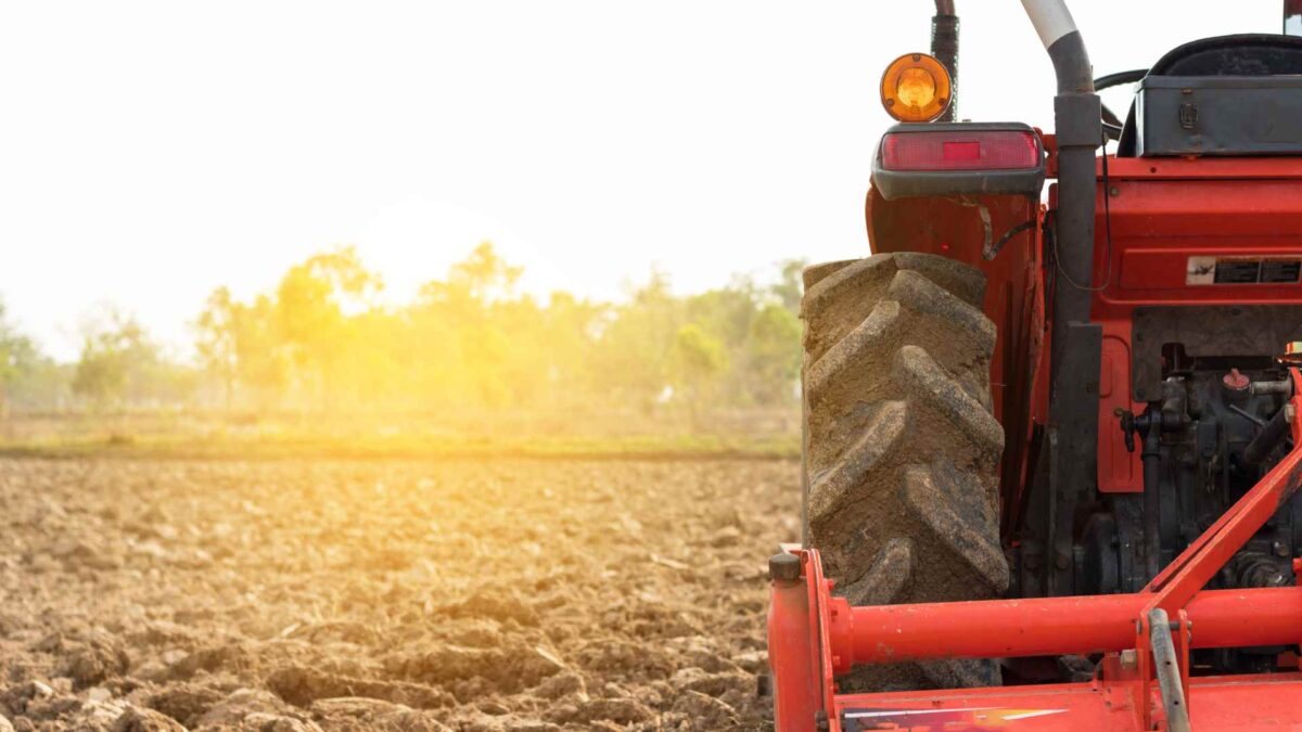 Tractor-1-1200x675 Ground to soften as unsettled weather sets in