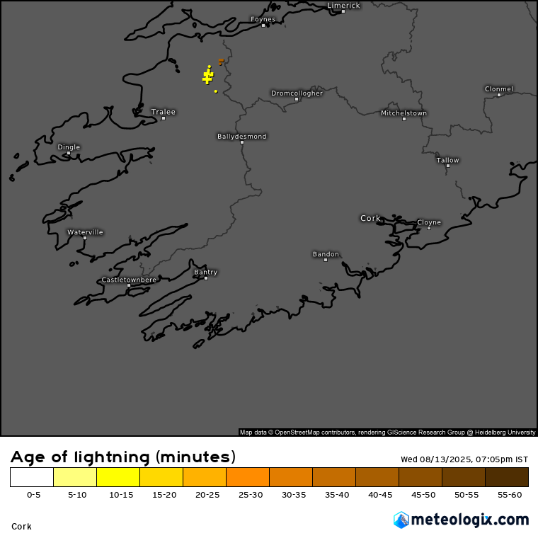 a Humid Air Fuels Thunderstorm Threat Across Ireland