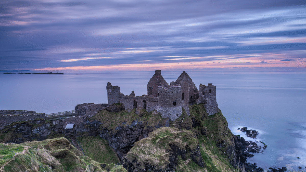 Dunluce-Castle-County-Antrim-1200x675 Over 1 Million Spaniards to Discover Ireland’s Stunning Coastline