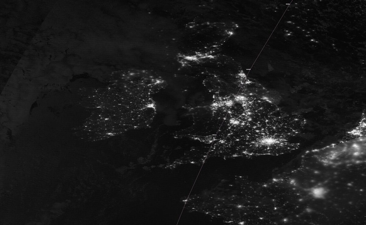 Ireland-and-Britain-at-night.-Credit-NOAA-NASA-1200x739 Ireland Glows: NASA Satellite Captures Midnight Lights from Space