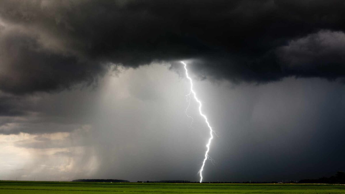 Thunderstorm-1-1200x675 Lightning strikes recorded across north Leinster and south Ulster