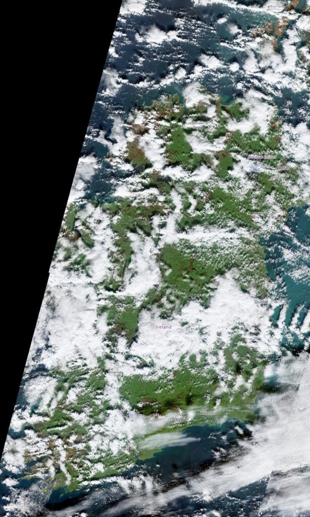 Green-Gradients-Beverages-916-Story-Ad-614x1024 Satellite Captures Ireland's Autumn Colours, Showery Skies and Rugged Coastline