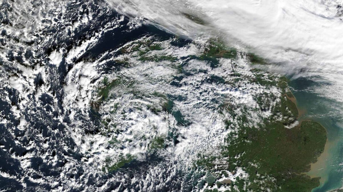 Ireland-from-space-on-Friday.-Credit-NASA-1200x675 Mace Head Logs 86 km/h Wind Gust as Low Tracks South