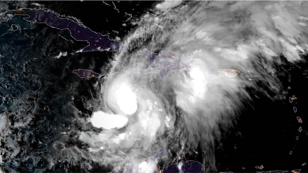 Melissa-on-Friday-night.-Credit-NOAA-1200x675 Melissa: Major hurricane warning issued
