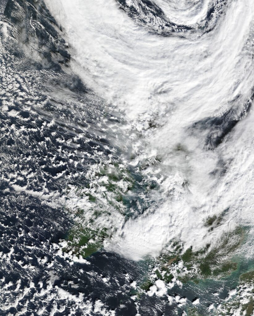 Storm-Amy-on-4-October-2025-822x1024 Storm Amy Causes Widespread Damage to Electricity Network