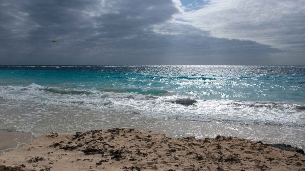 Storm-clouds-gather-over-the-Atlantic-Ocean-in-Bermuda-1200x675 Hurricane Imelda Bears Down on Bermuda
