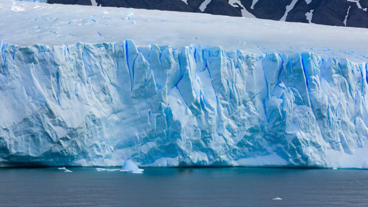 Hektoria-Glacier-1200x675 Antarctica Glacier Loses Half Its Ice in Two Months